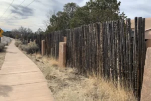 coyote fence installation in santa fe nm